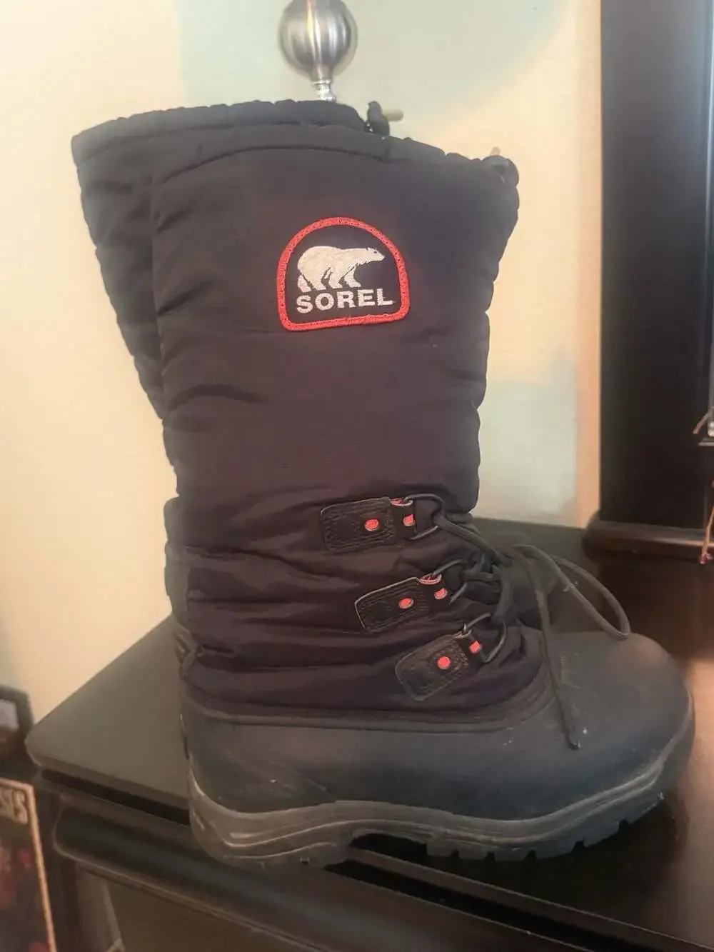 Sorel Glacier XT Women's Waterproof Insulated Snow Boot Size 9 (NL2134-010)
